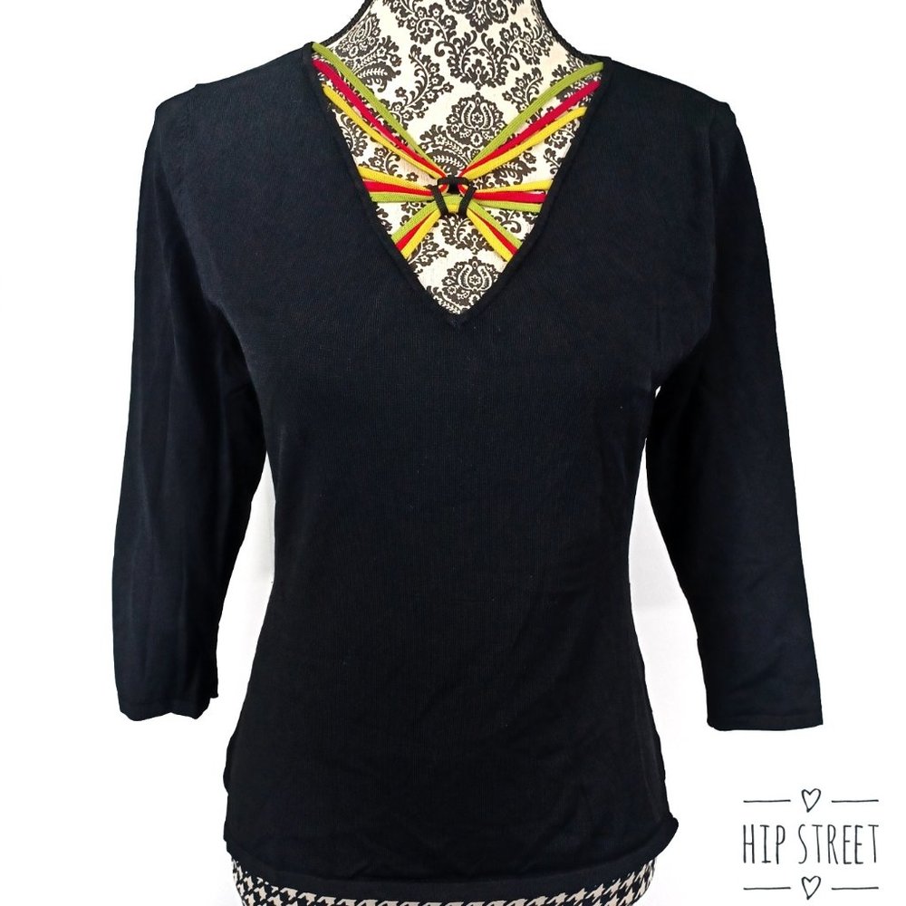 YSA Multi Color Neck Bands V Neck Sweater M